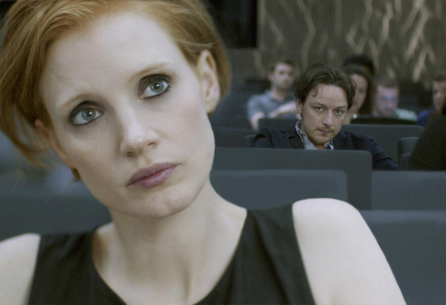 News Briefs: Jessica Chastain Joins Chris Hemsworth in 'The Huntsman'; 'Birdman' Action Figure TV Spot
