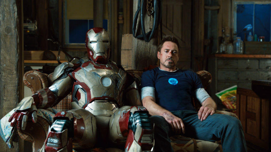 News Briefs: Robert Downey Jr. Talks 'Iron Man 4' and Mel Gibson; Michael Caine May Retire