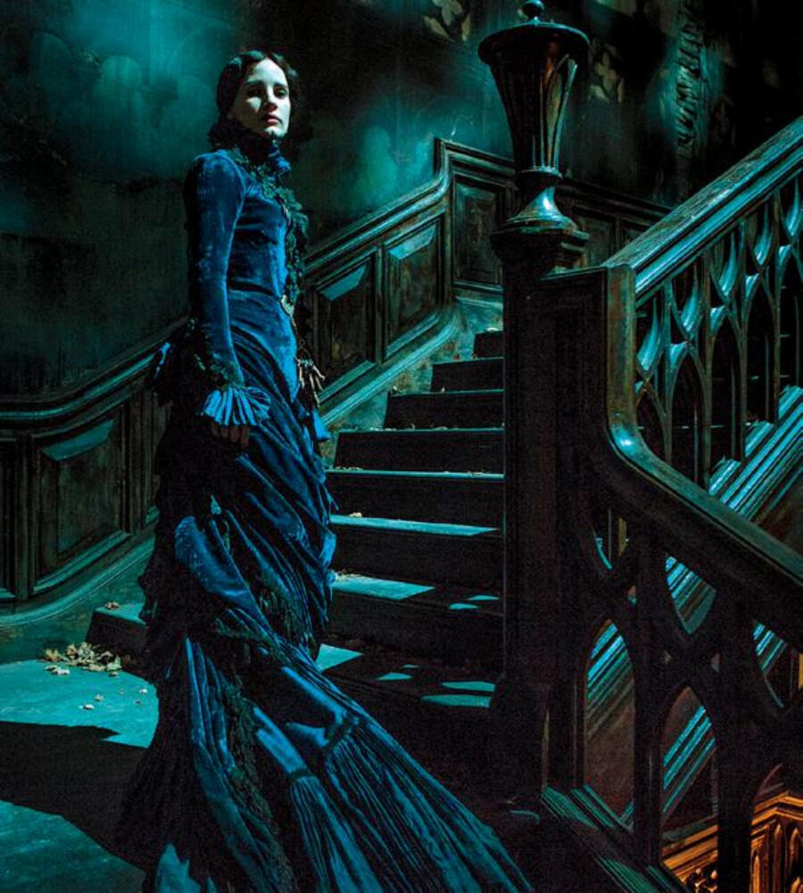 News Briefs: Gothic Jessica Chastain in 'Crimson Peak;' Jonah Hill and James Franco in 'True Story' Trailer