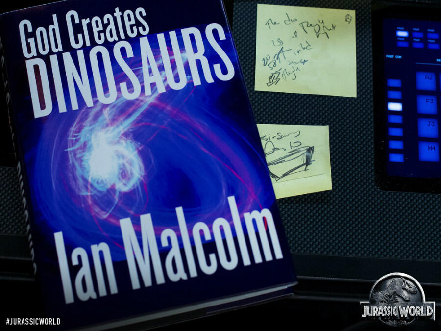 News Briefs: Mysterious 'Jurassic World' Book Photo; 'Lego' Directors Touted for 'The Flash' or 'Ghostbusters'