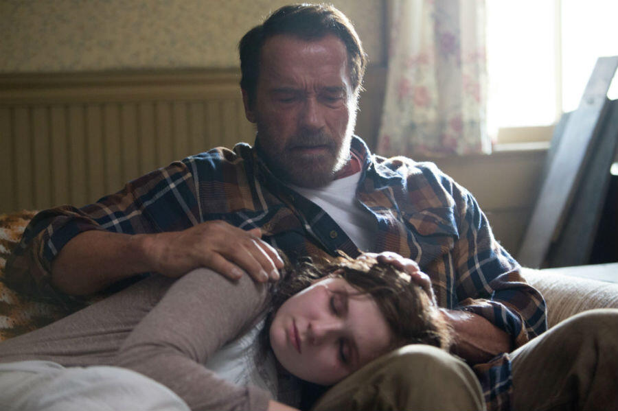News Briefs: First Look at Arnold Schwarzenegger's Zombie Drama 'Maggie'