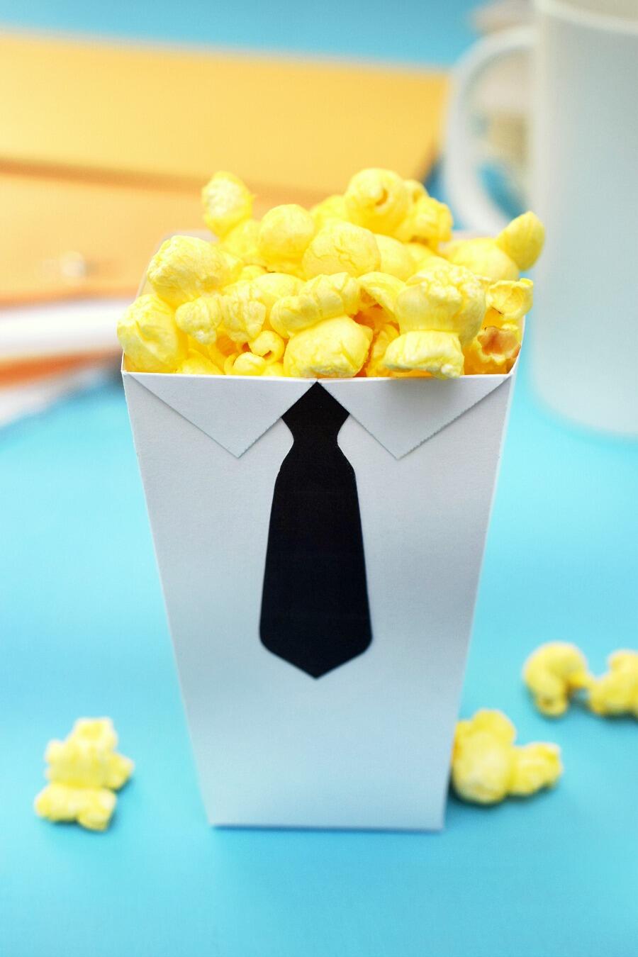 DIY: Eat Popcorn Like a 'Boss'