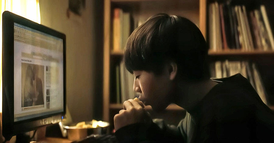 'Didi' Opens Nationwide This Weekend; Watch Exclusive "How To Kiss Like A Pro" Cip