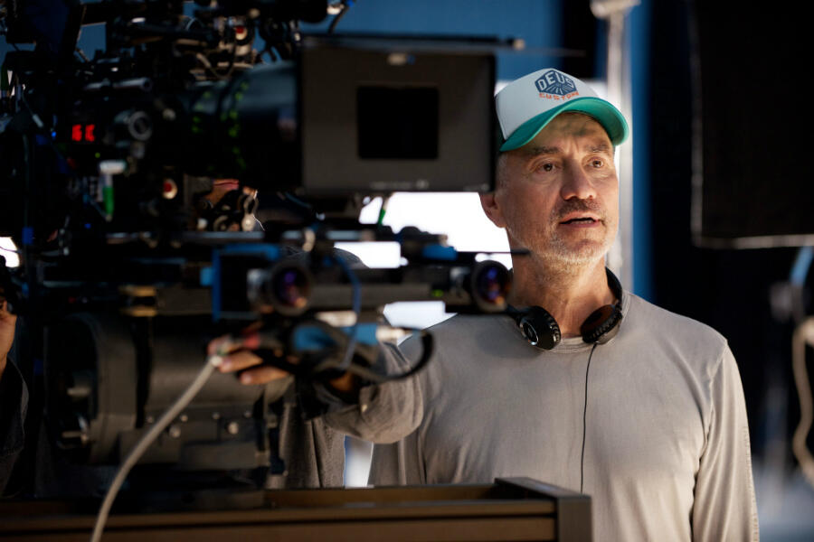 News Briefs: Roland Emmerich's Next Disaster Movie Will Feature a Falling Moon