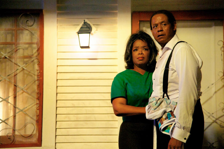 News Briefs: Oprah Winfrey to Star in 'Terms of Endearment' Remake