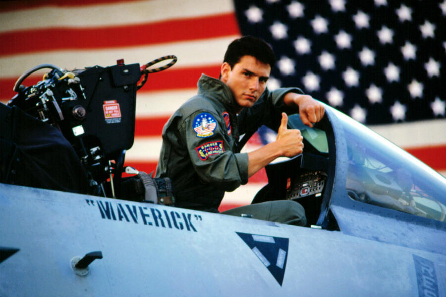 News Briefs: Tom Cruise Wants to Fly Real Jets in 'Top Gun 2'; 'Boyhood' Director Eyed for Jennifer Lawrence's 'The Rosie Project'