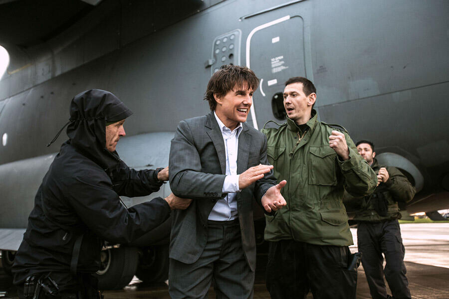 'Mission: Impossible 6': Tom Cruise Breaks Ankle, But Will Not Delay Release