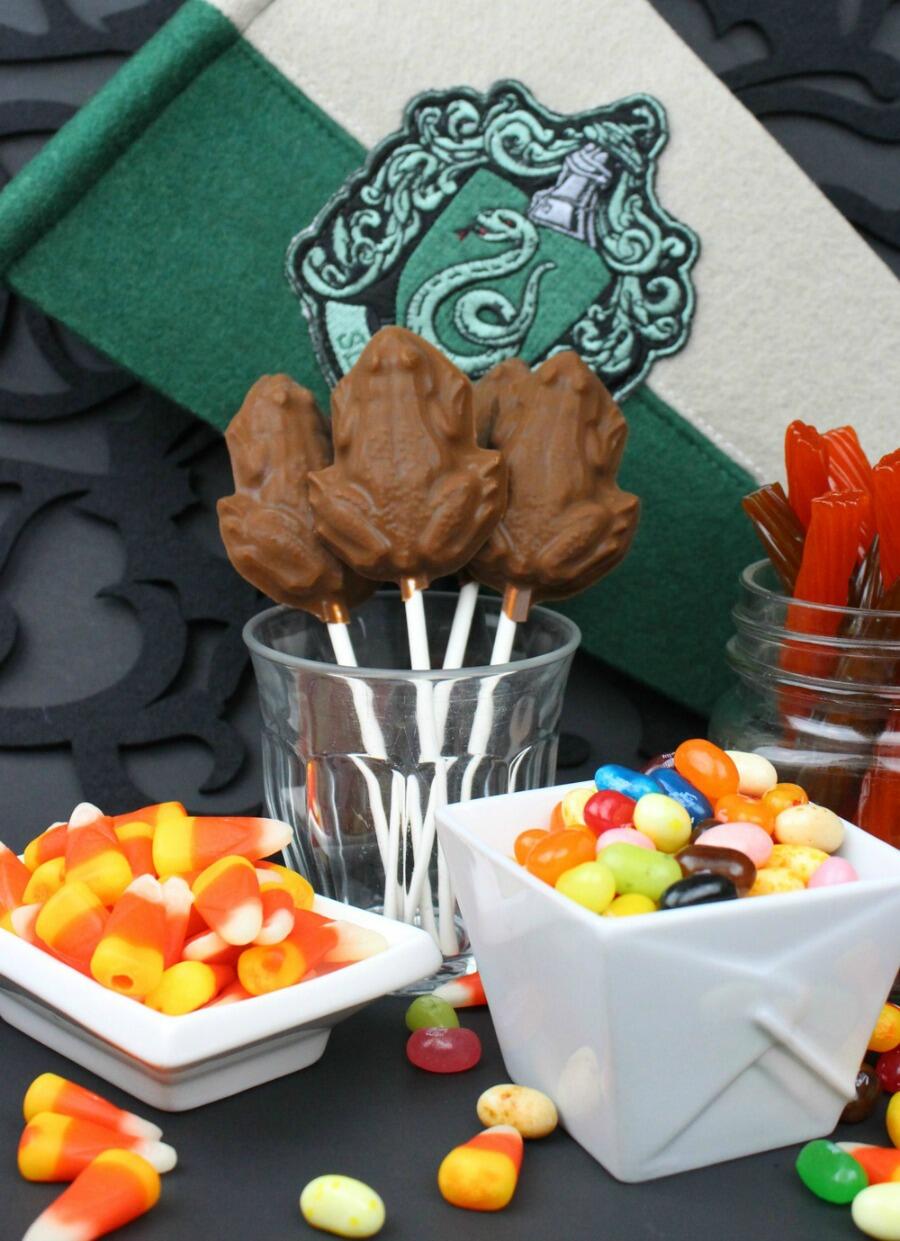 These 'Harry Potter' Haunted Frogs Are a Real Treat