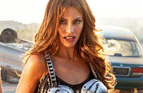 Exclusive: Sofia Vergara and Alexa Vega Break Out the Big Guns in New 'Machete Kills' Clip