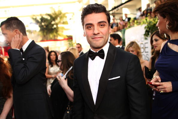 Alfonso Cuarón, Oscar Isaac and Eugenio Derbez Get Personal at Golden Globes Red Carpet (Video)