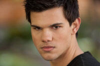Two New 'Breaking Dawn' Images of Bella, Edward and Jacob