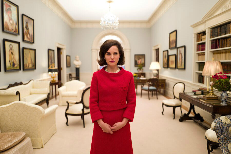 News Briefs: First Look at Natalie Portman as 'Jackie'