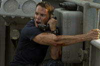 Trailer: 'Battleship' Filled with Explosions, Alien Robots and Lots of Shouting