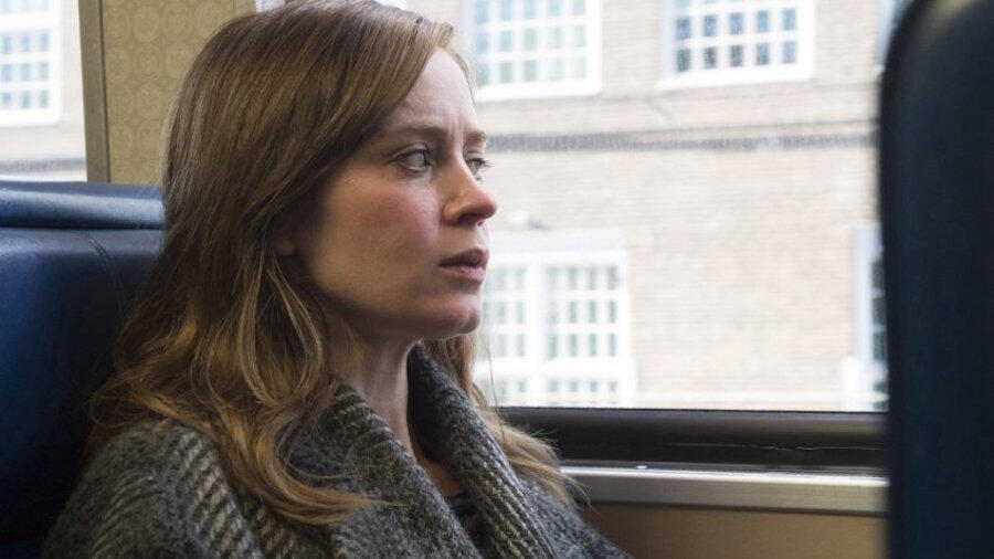 Watch Emily Blunt in a Bad Place in the Trailer for 'The Girl on the Train'