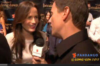 Exclusive Comic-Con Video Interviews: Peter Facinelli and Elizabeth Reaser