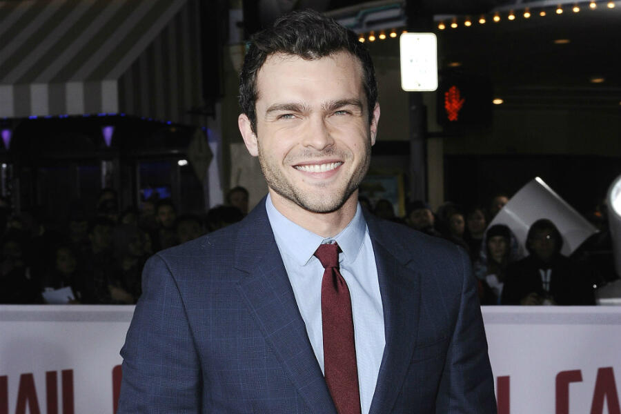 News Briefs: Han Solo Movie Rumored for Delay