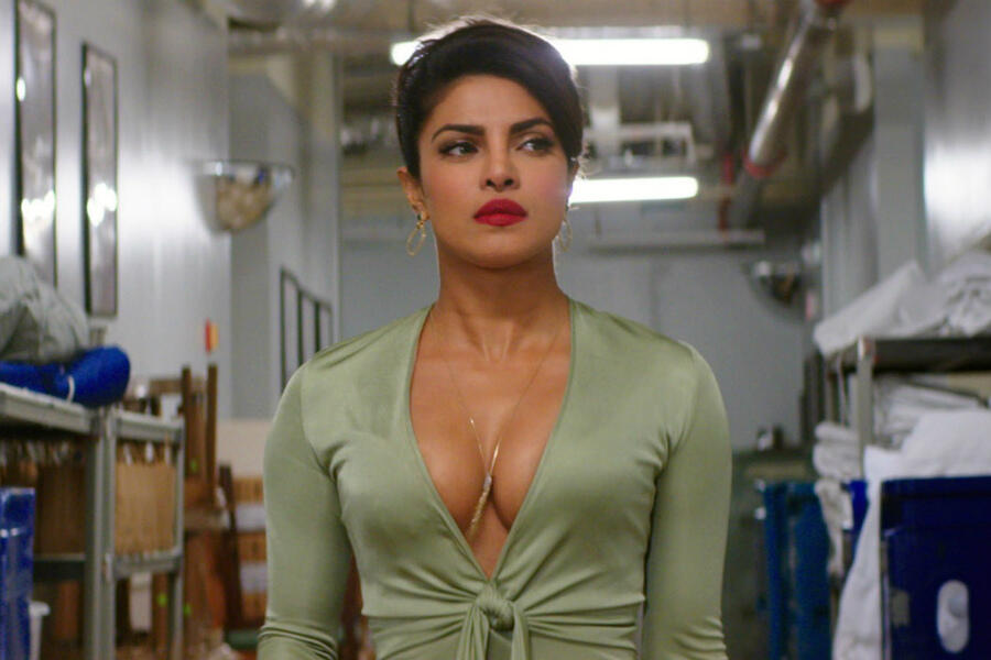 Movie News: 'Baywatch' Star Thinks Playing 'Batgirl' Would Be Cool; Another Young Mutant Cast in 'New Mutants'