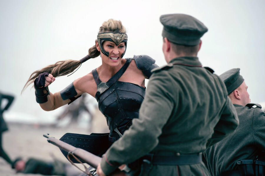 Another 'Wonder Woman' Star to Return in 'Justice League'