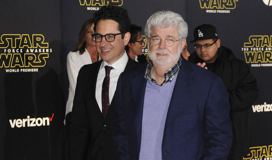 J.J. Abrams Shares a Detail About 'Star Wars: Episode IX': There's a Script