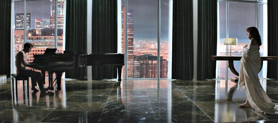 'Fifty Shades of Grey' Gets an Official Rating... for "Unusual Behavior"?