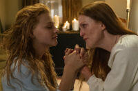 5 Iconic 'Carrie' Images -- How Will They Appear in New Version?
