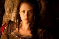 Morning Must-Read: Kristen Stewart Dropped From Potential 'Snow White' Sequel?