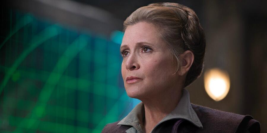 Here's Your First Look at the Scenes You Didn't See in 'Star Wars: The Force Awakens'