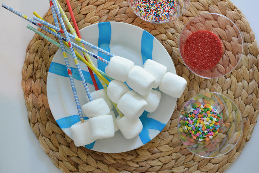 Make No-Cook, Movie-Night Marshmallow Kebobs