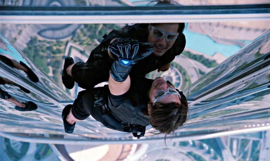 Tom Cruise Performs His Craziest Stunt Yet for 'Mission: Impossible 5'