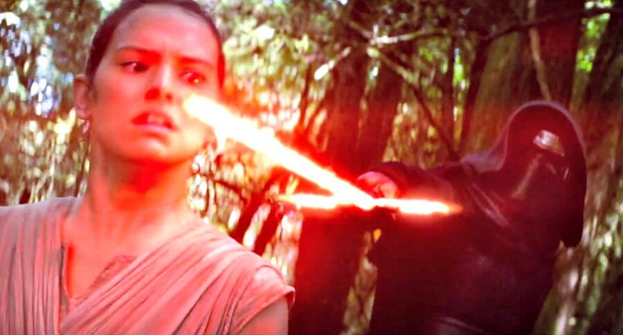 'Star Wars' Buzz: Is This Rey's Father in 'The Force Awakens'?
