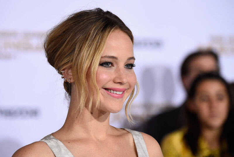 News Briefs: Jennifer Lawrence Drops 'Rosie,' Considers Darren Aronofsky's Mystery Movie