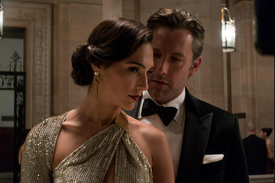 News Briefs: Ben Affleck Rumored to Have Rewritten 'Batman v Superman'