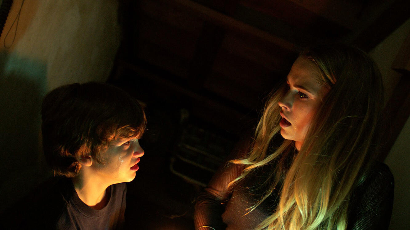 Lights Out Movie Photos and Stills Fandango