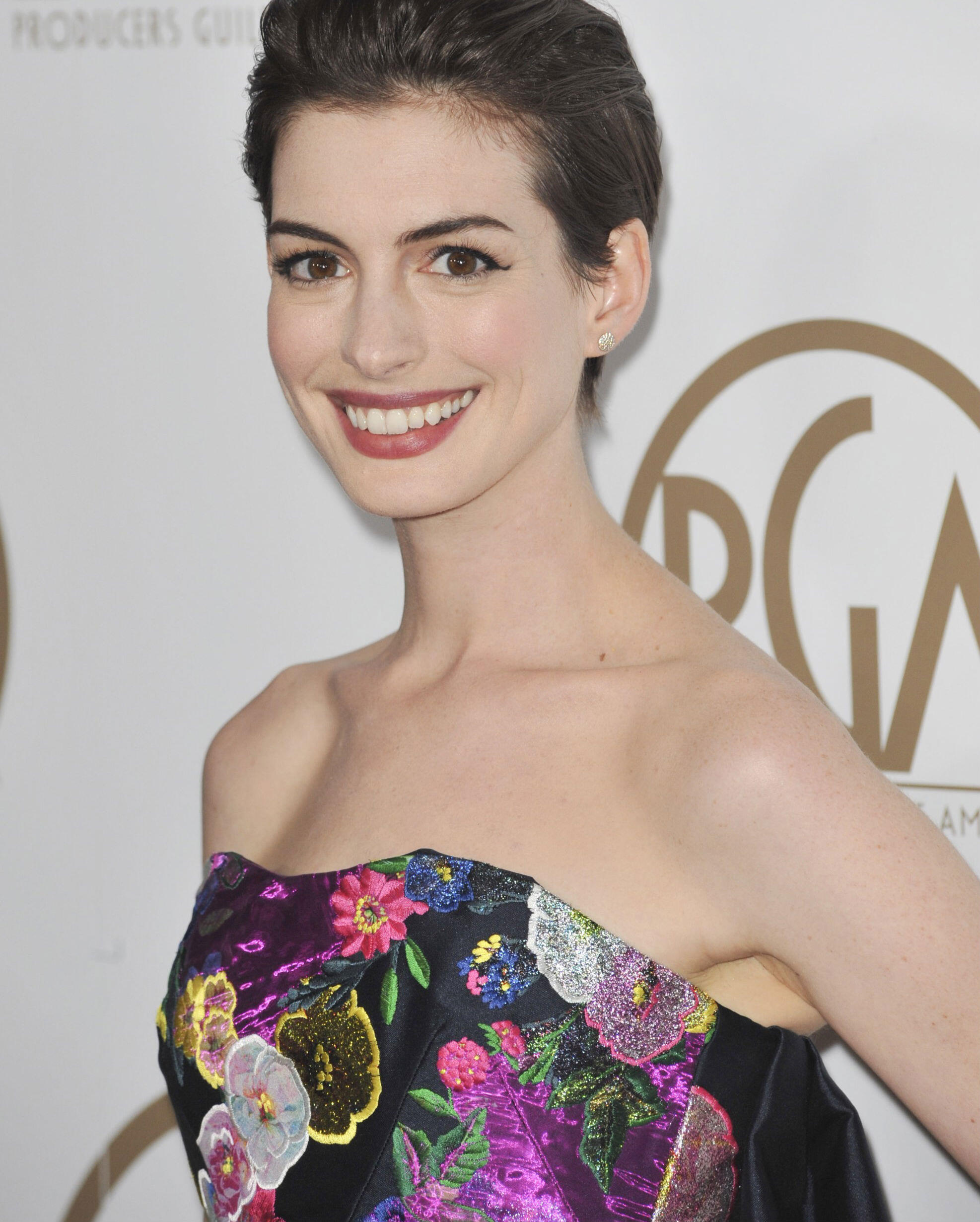 Style Icon: Anne Hathaway