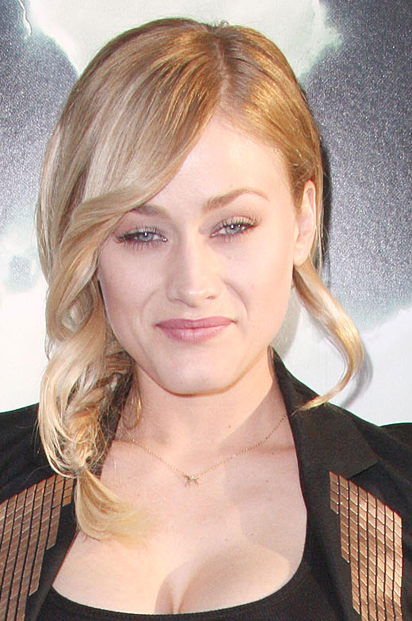 olivia taylor dudley net worth - Ilustrasi 2