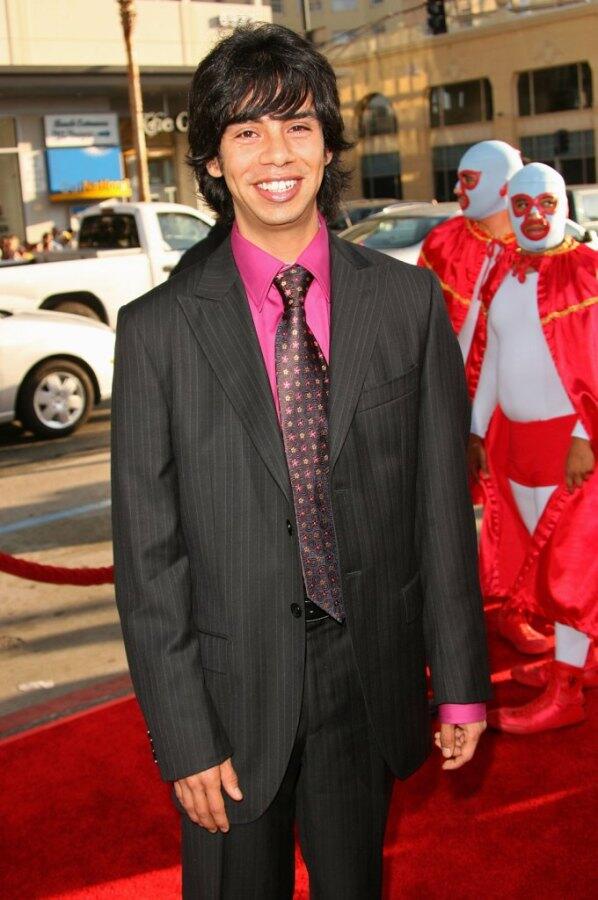Héctor Jiménez Pictures and Photos | Fandango