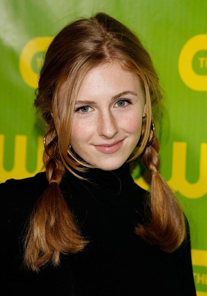 Ellary Porterfield Pictures and Photos | Fandango