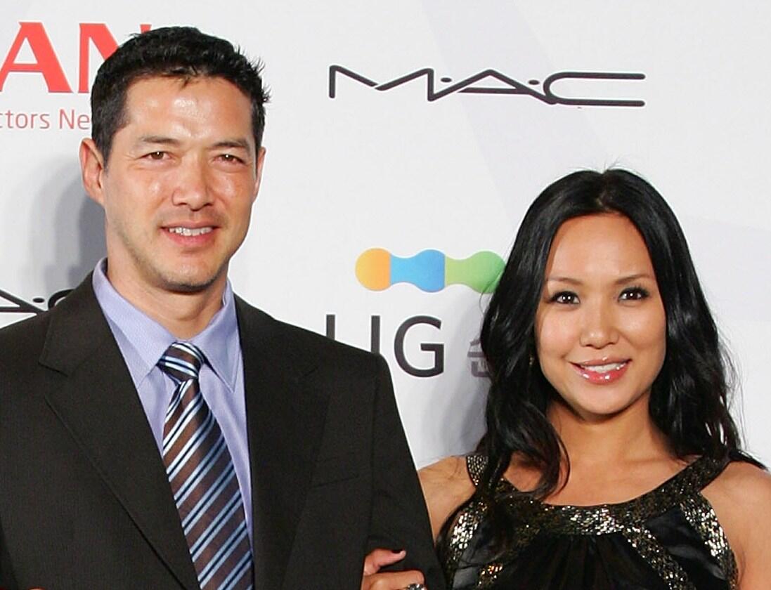 dünya robinson russell wong