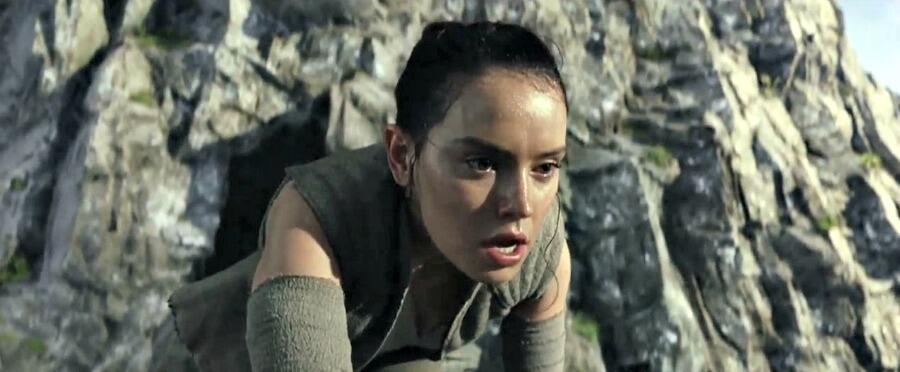 Daisy Ridley Says Luke Doesn't Know Rey, Plus: She Reveals Reactions to 'The Last Jedi' Rough Cut