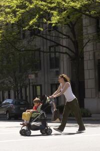 Nicholas Art and Scarlett Johansson in "The Nanny Diaries."