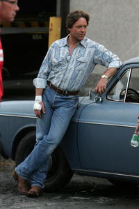 Actor Russell Crowe on set during the filming of "American Gangster."