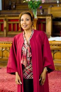 Telma Hopkins as Lillian Roanoke in "The Love Guru."