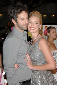 Katherine Heigl and Josh Kelley at the "27 Dresses" premiere.