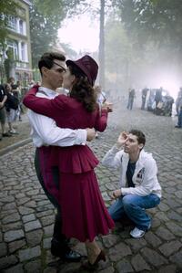 Director/Producer Bryan Singer, Tom Cruise and Carice Van Houten on the set of "Valkyrie."