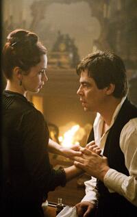 Emily Blunt as Gwen Conliffe and Benicio Del Toro as Lawrence Talbot in "The Wolfman."