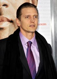 Barry Pepper at the California premiere of "Seven Pounds."