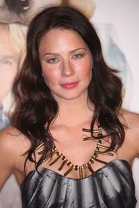 Lynn Collins at the California premiere of "Marley & Me."