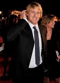 Owen Wilson at the California premiere of "Marley & Me."