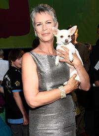 Jamie Lee Curtis at the world premiere of "Beverly Hill Chihuahua."