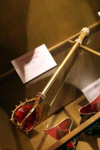 A scene from "Alice in Wonderland."